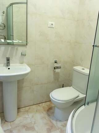 Мини-отель Alex Hotel Одесса Стандартный двухместный номер с 1 кроватью или 2 отдельными кроватями-23