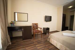 Мини-отель Alex Hotel Одесса Стандартный двухместный номер с 1 кроватью или 2 отдельными кроватями-2